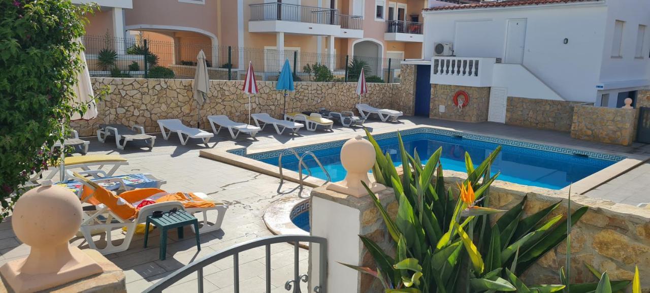 Apartamentos Cabrita Olhos de Agua  Ngoại thất bức ảnh