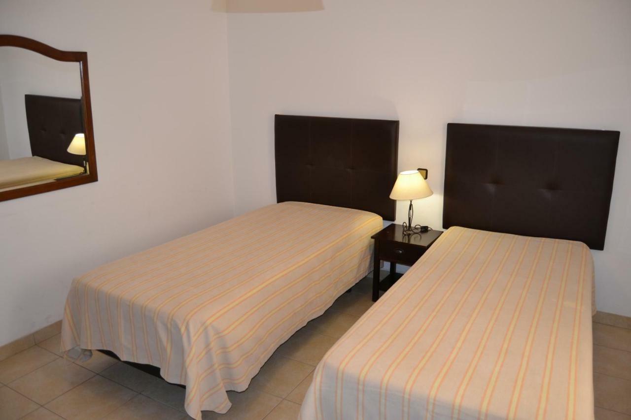 Apartamentos Cabrita Olhos de Agua  Ngoại thất bức ảnh